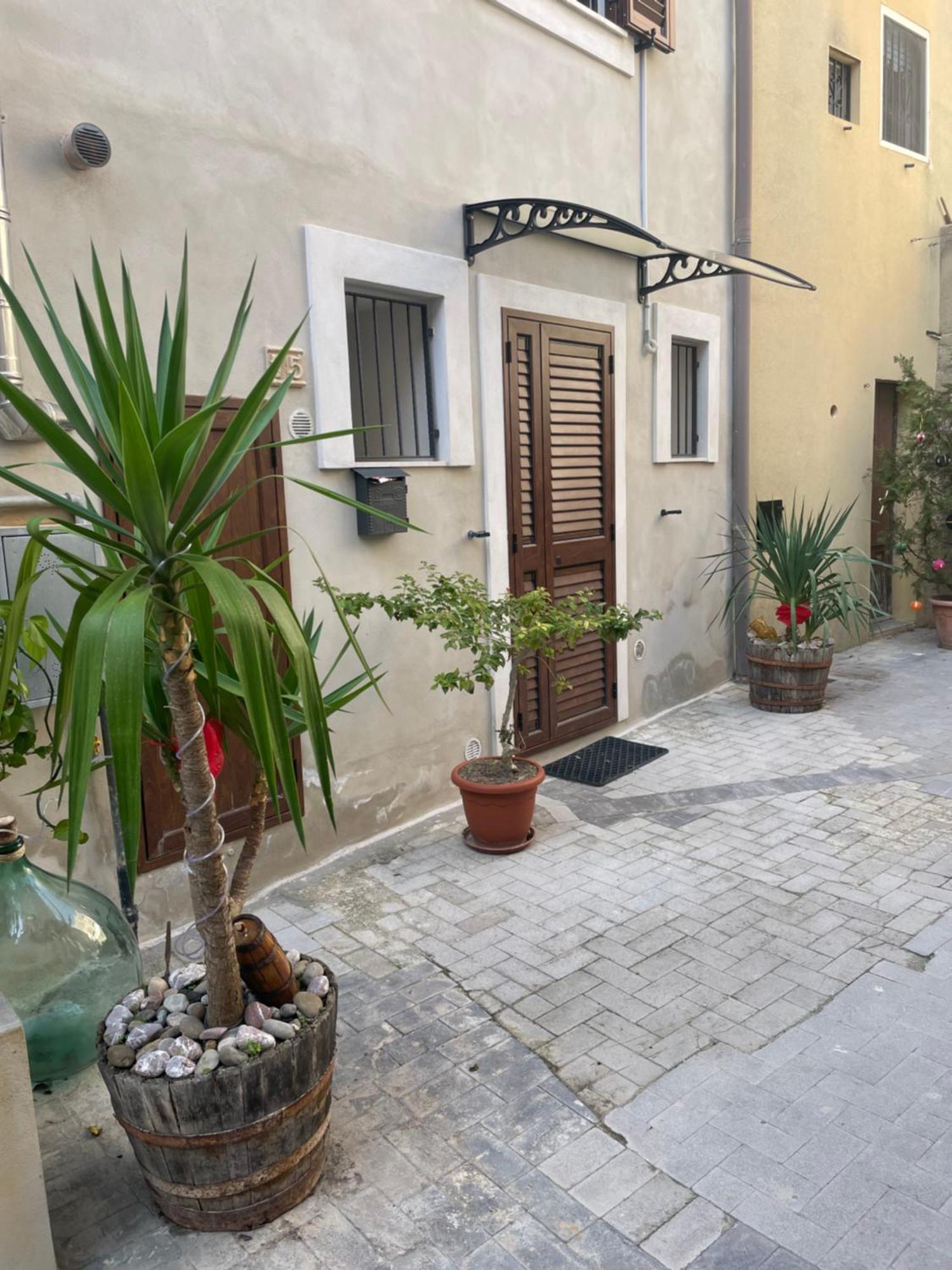 Archetto-Casa Vacanze Enna Exterior photo